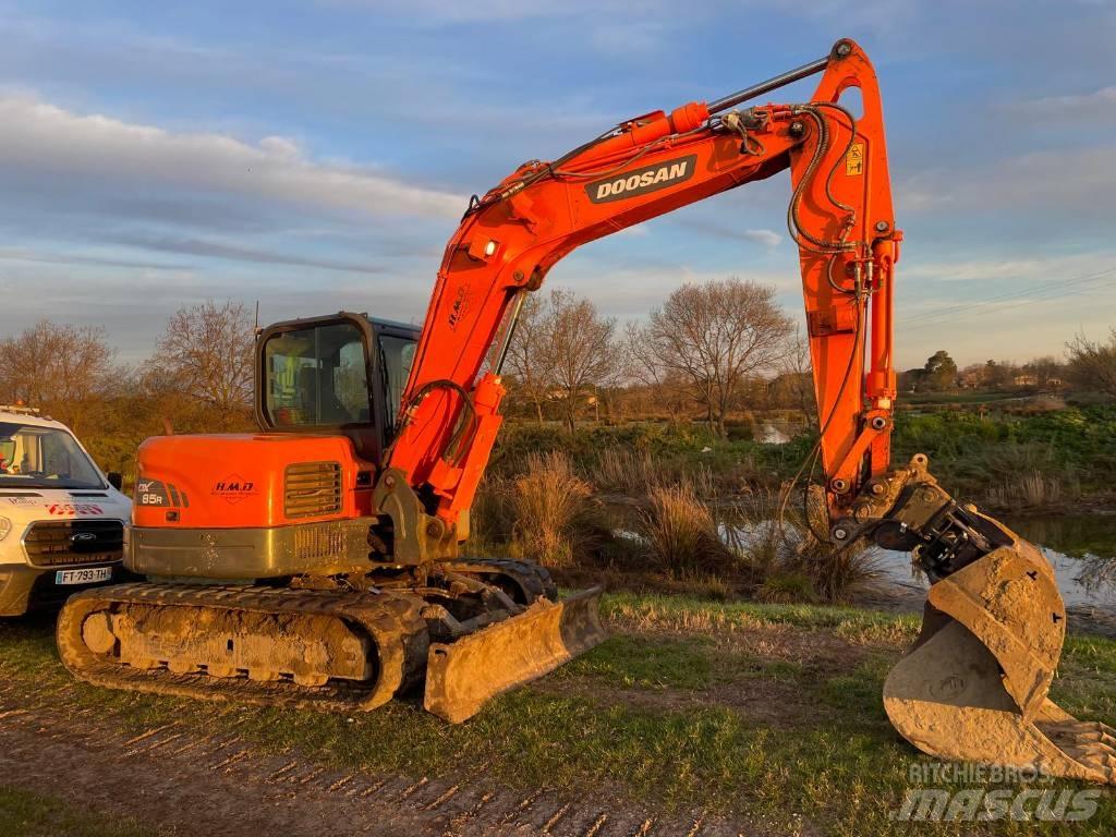 Doosan DX 85 R-3 Midi bagri 7t – 12t