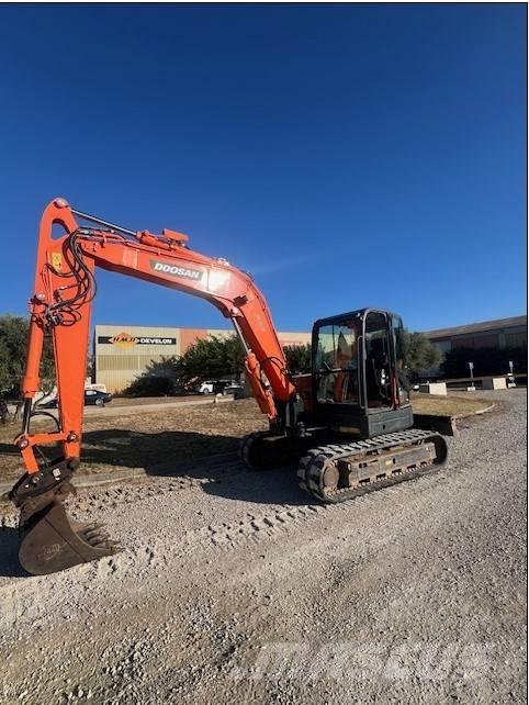 Doosan DX 85 R-3 Midi bagri 7t – 12t