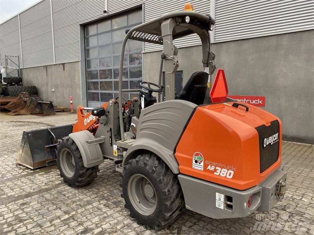 Weycor AR380 Agrar Večnamenski nakladalci