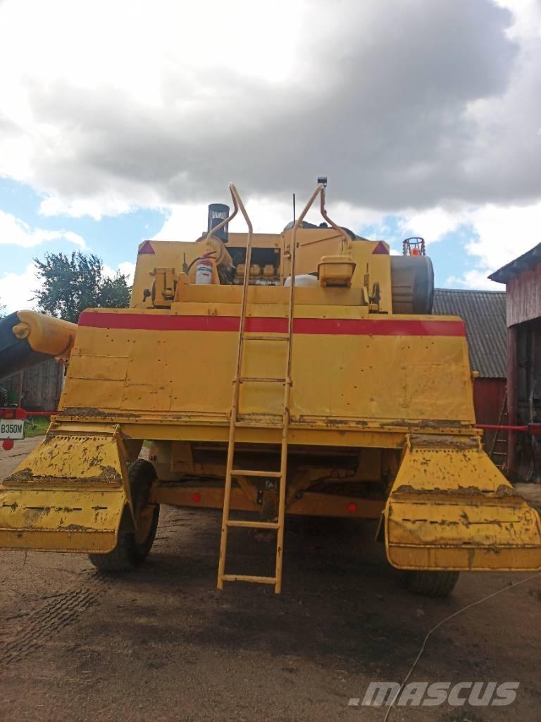 New Holland TF 46 Kombajni
