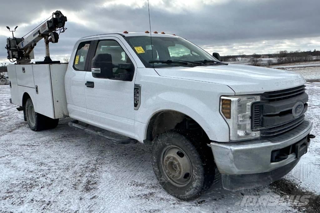 Ford F 350 XL SD Dvigala na gosenicah