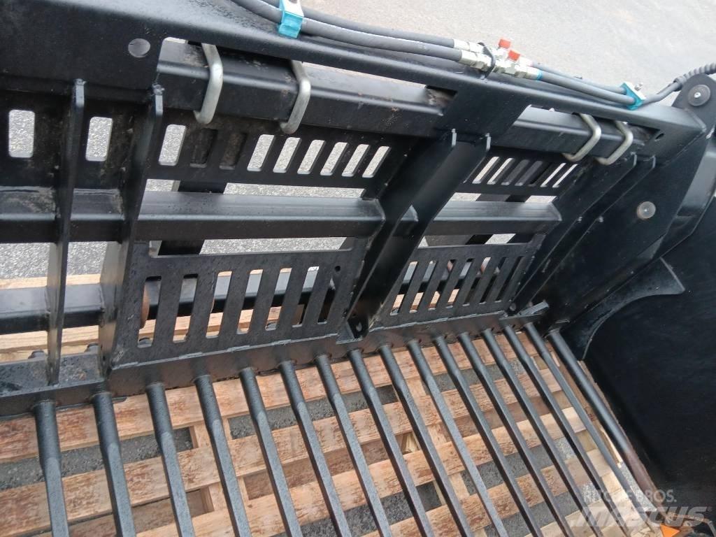 Ålö Silocut XL+ 225 Hranilnice živine