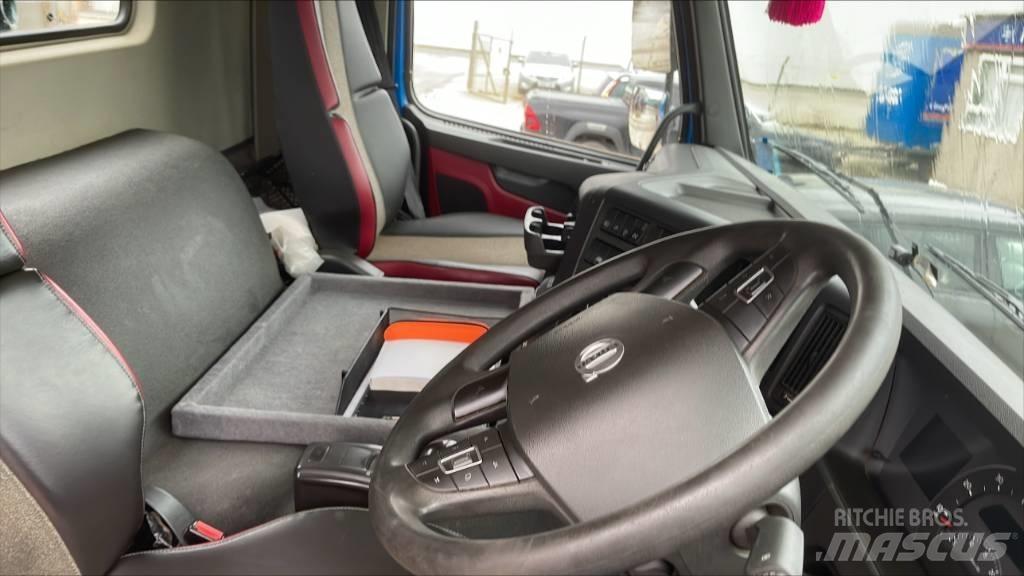 Volvo FM 420 Tovornjaki zabojniki