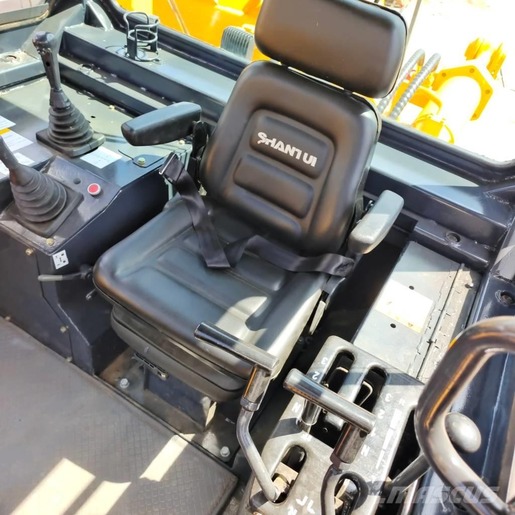 Shantui SD 32 Buldožerji goseničarji