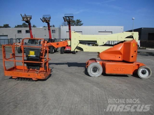 JLG E400 AJP (817) Zglobne samohodne dvižne ploščadi