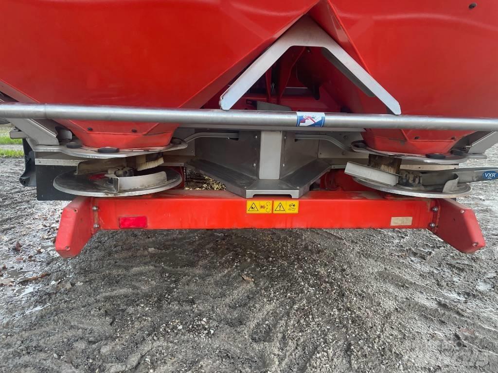 Kuhn Axis 40.1 Trosilniki mineralnega gnojila