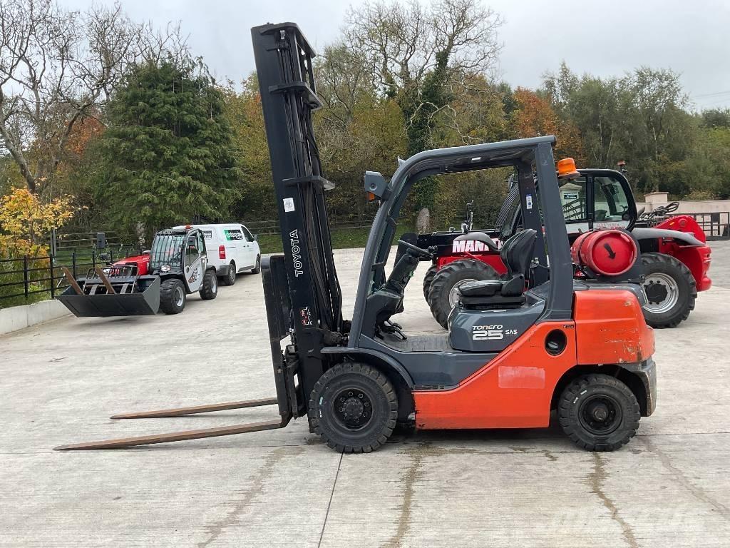 Toyota 02-8 FGF 25 Plinski viličarji