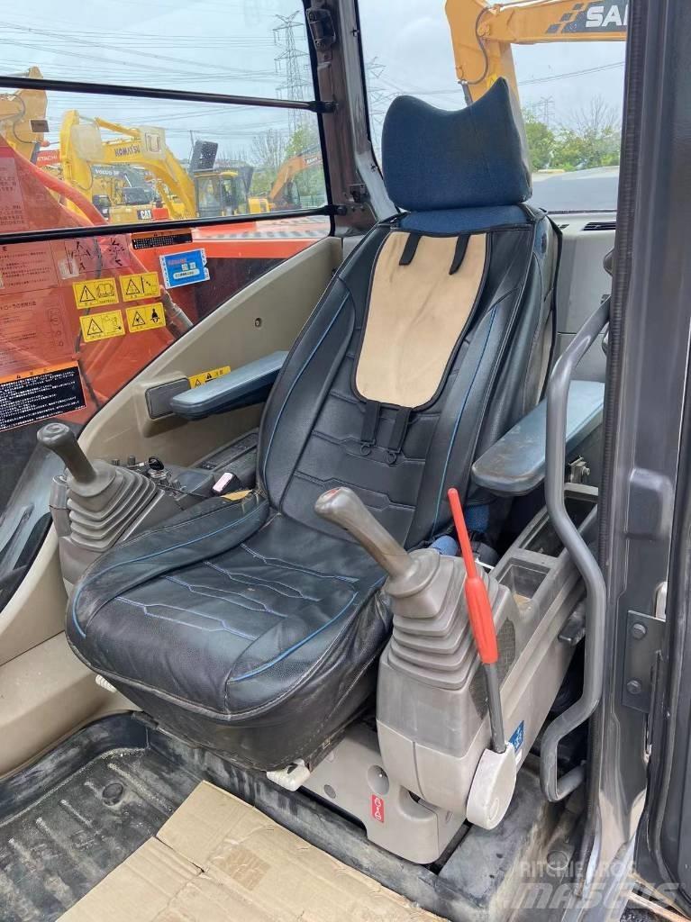 Hitachi ZX 240 Bagri goseničarji