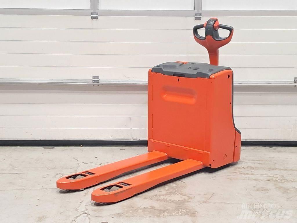 Linde T16 Električni nizko dvižni viličar