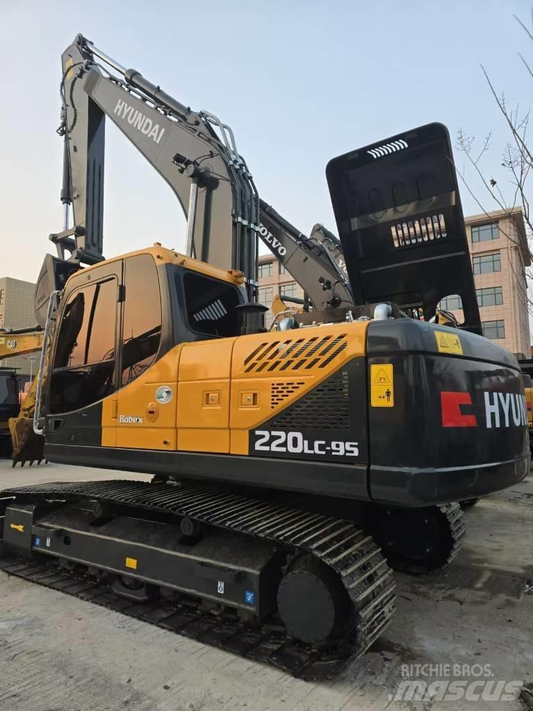 Hyundai 220—9S Bagri goseničarji