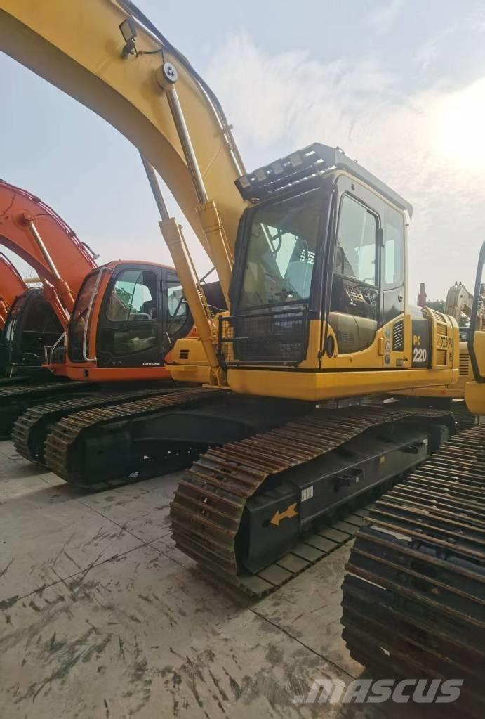 Komatsu PC 220-8 Bagri goseničarji