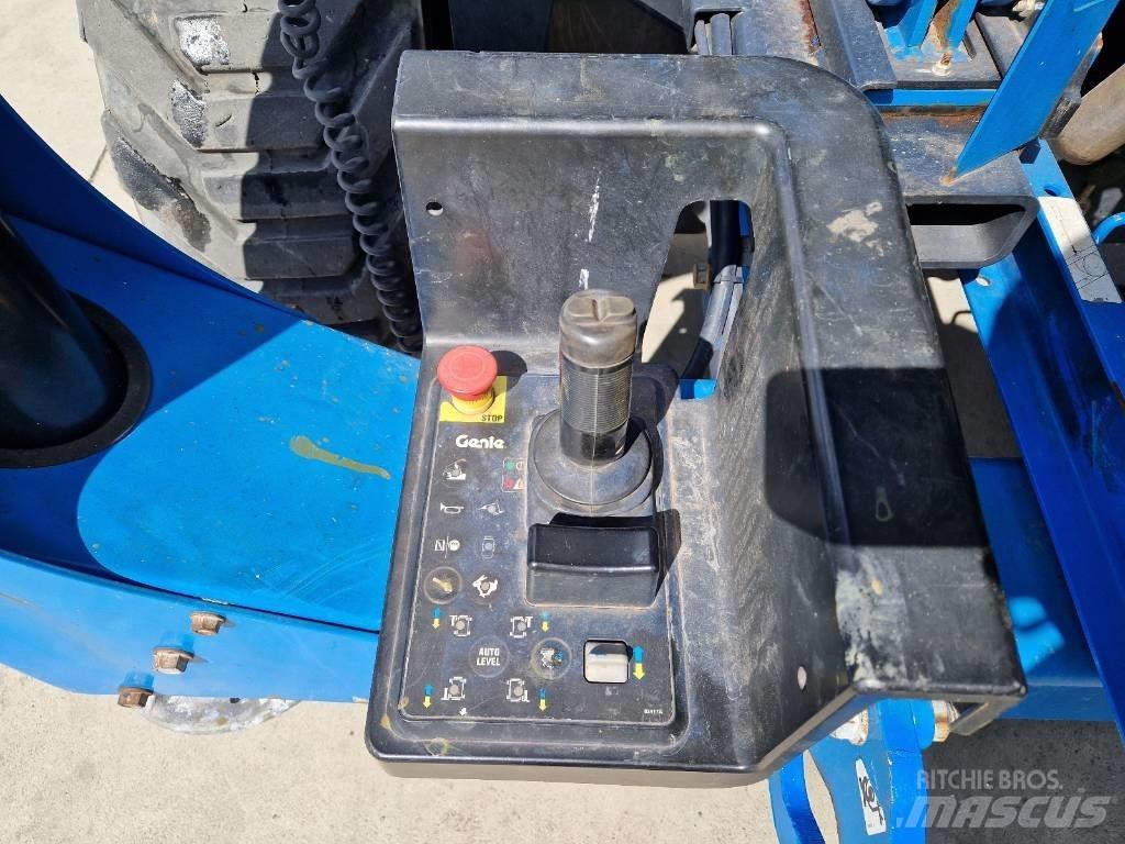 Genie GS 4390  RZ111 Škarjaste dvižne ploščadi