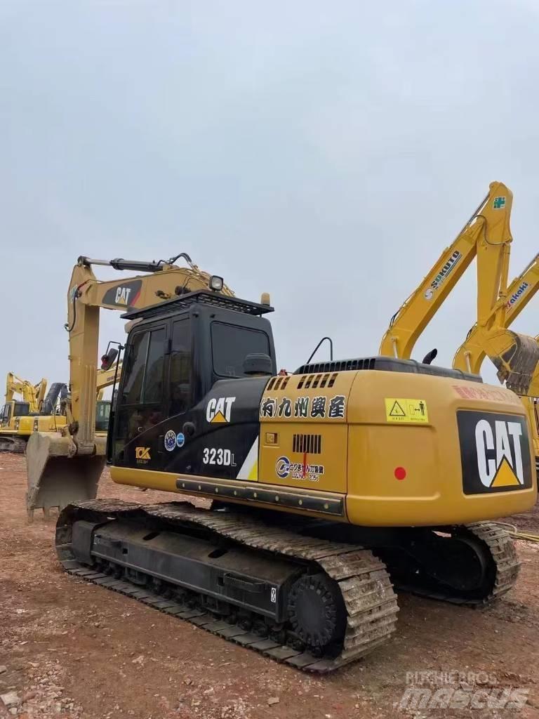 CAT 323 D L Bagri goseničarji