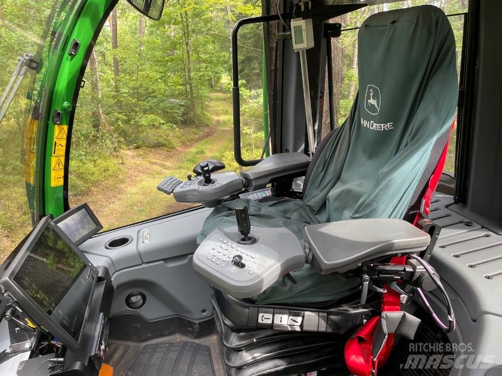 John Deere 1170G 8WD Harvesterji
