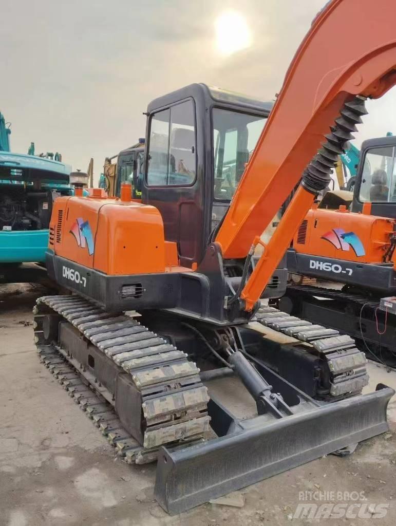 Doosan 55 Bagri goseničarji