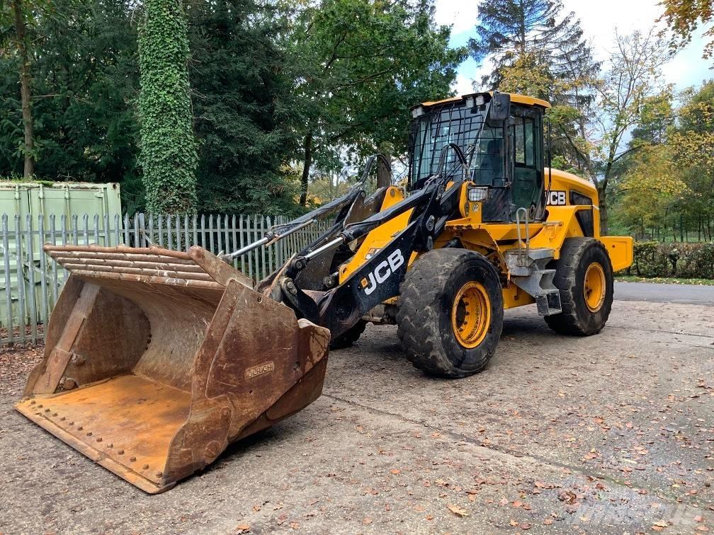 JCB 437 HT Kolesni nakladalci