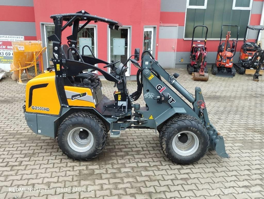 GiANT G2500 HD Čelni nakladalci in kopači