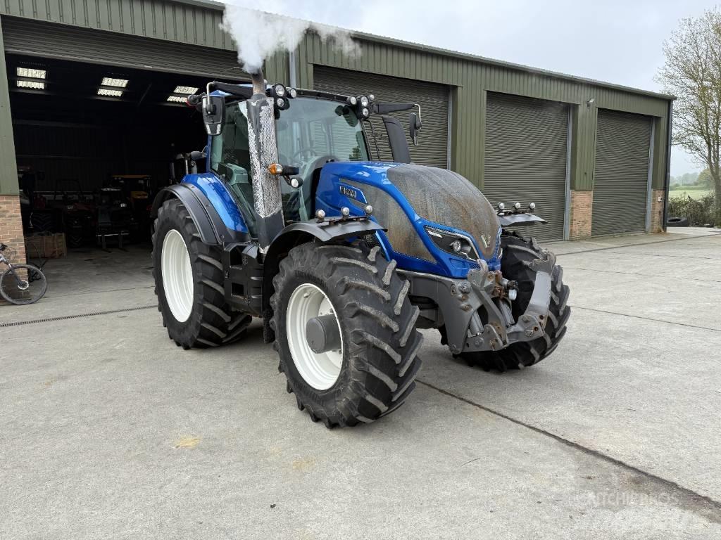 Valtra T 234 Versu Traktorji