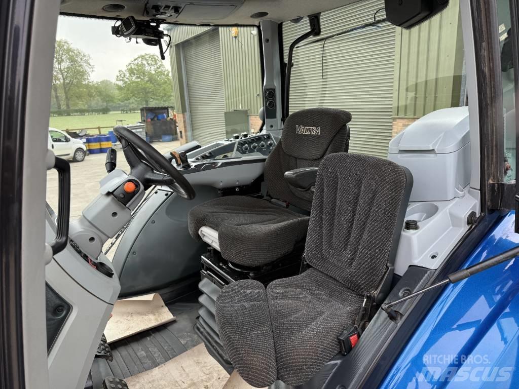 Valtra T 234 Versu Traktorji