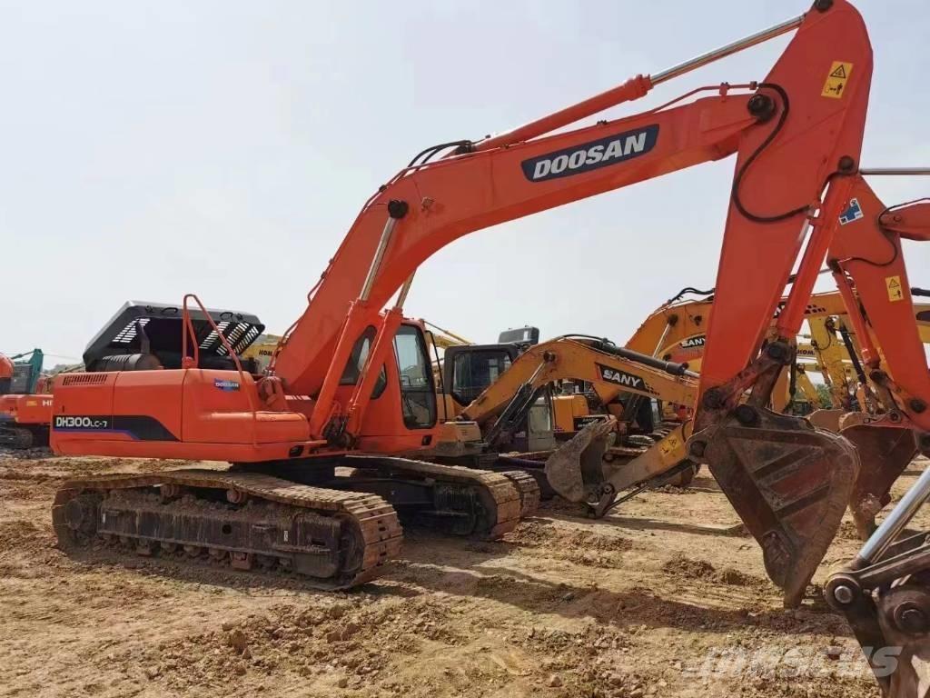 Doosan DH300LC-7 Bagri goseničarji