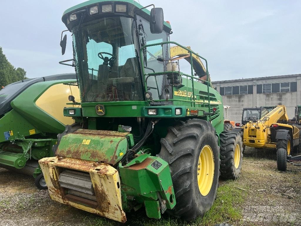 John Deere 7700 Stroji za krmo na lastni pogon