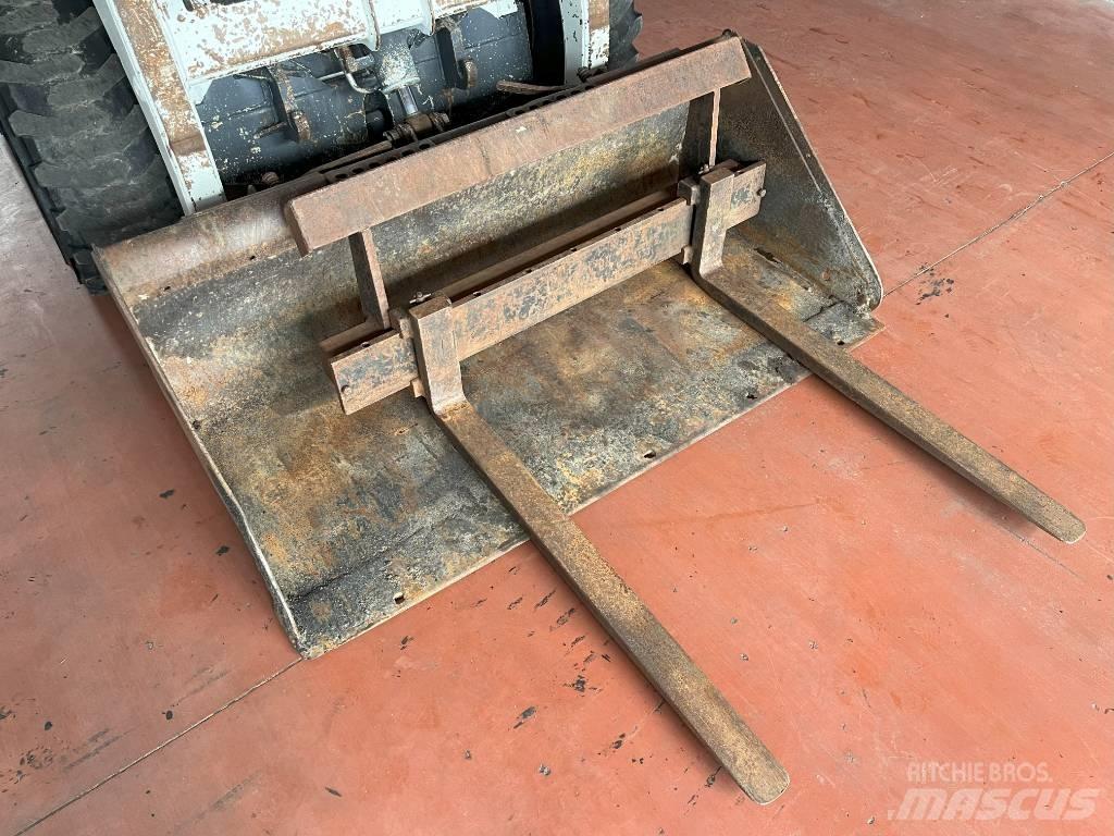 Bobcat 853 Skid steer mini nakladalci