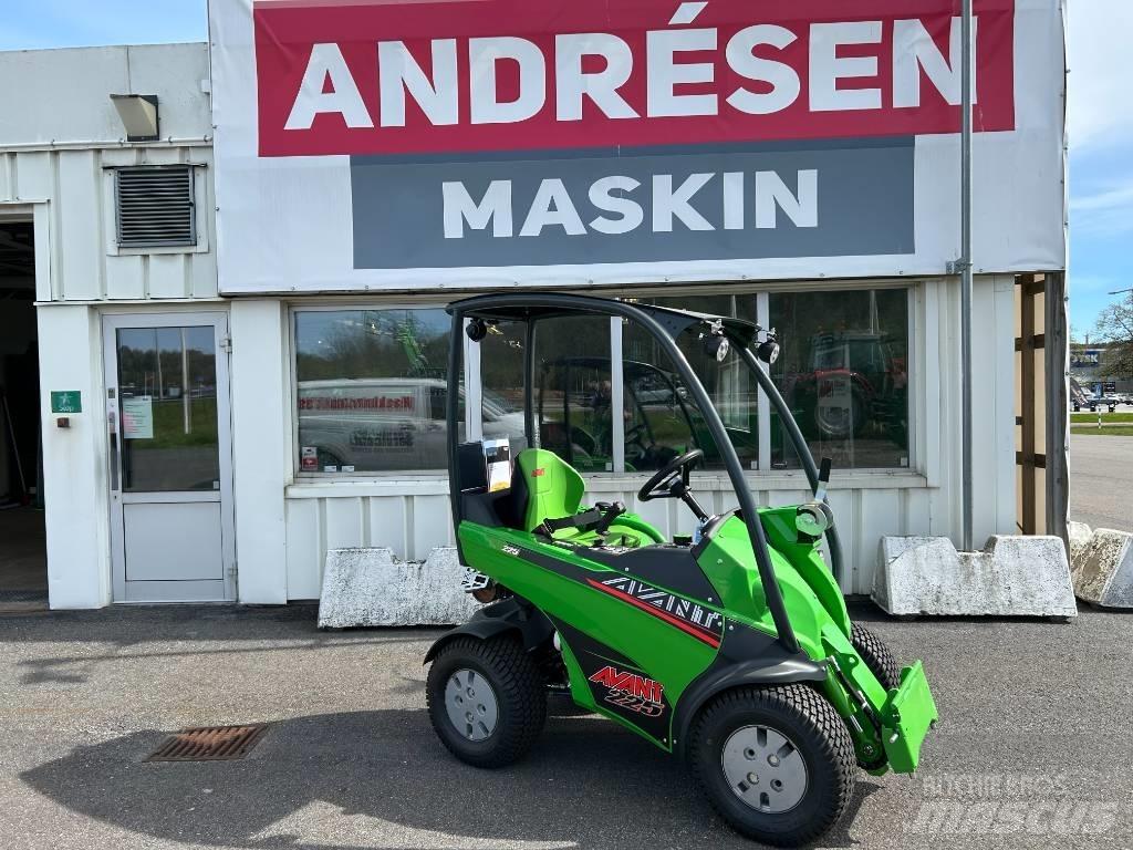 Avant 225 Skid steer mini nakladalci