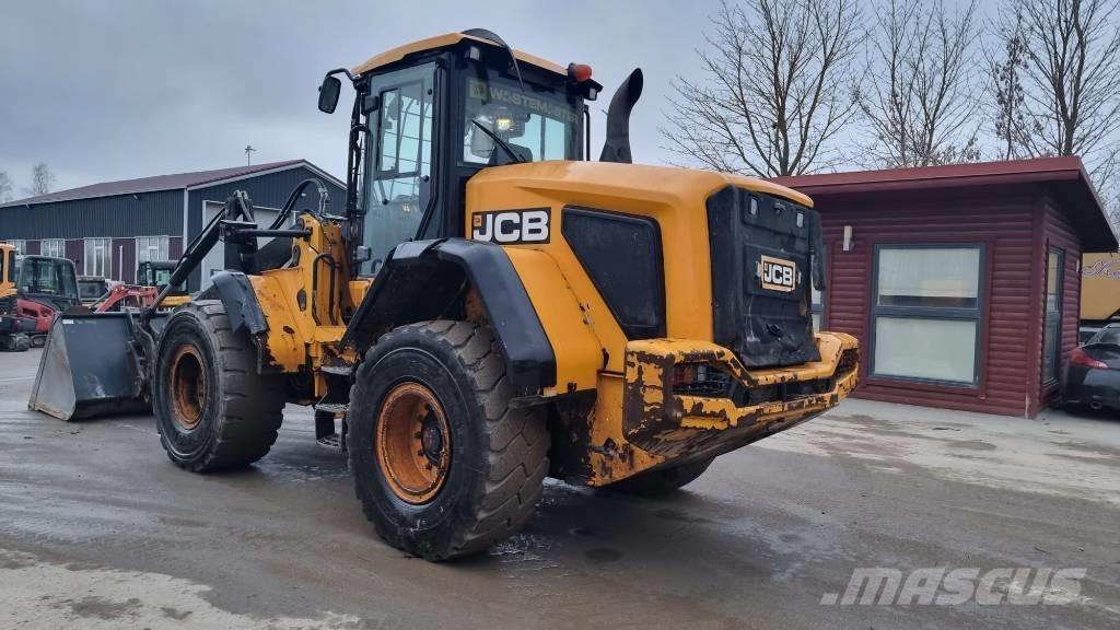 JCB 437 HT Kolesni nakladalci