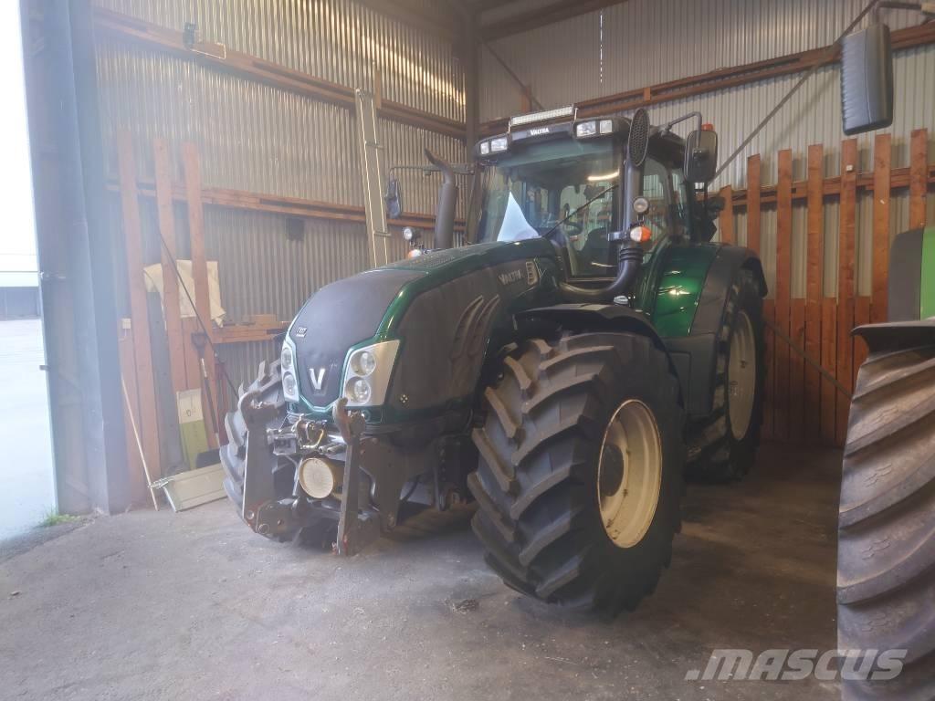 Valtra T 213 V Traktorji