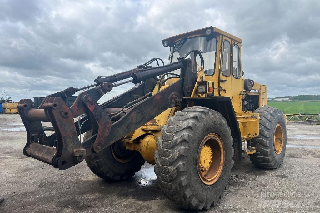 Volvo BM 4400 Kolesni nakladalci