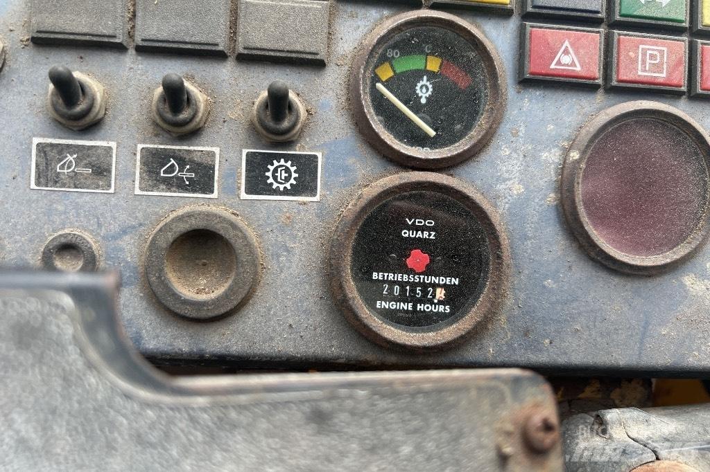Volvo BM 4400 Kolesni nakladalci