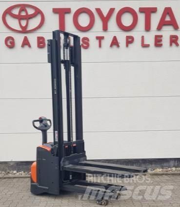Toyota SWE120L Ročni električni viličar