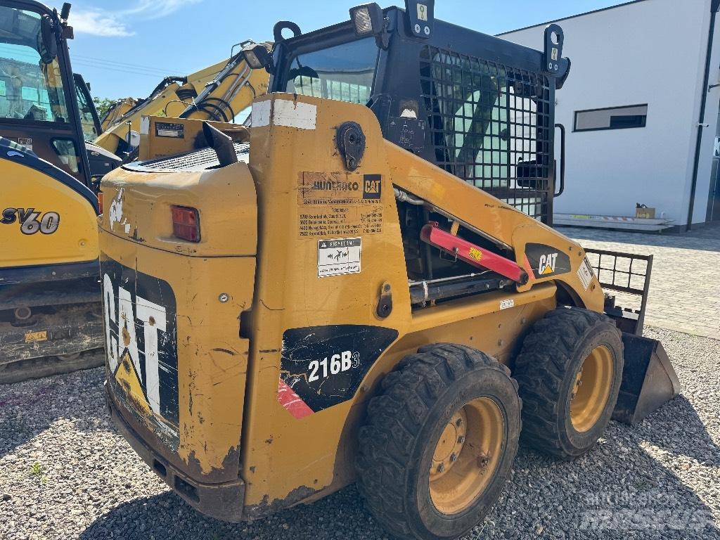 CAT 216 B 3 Skid steer mini nakladalci