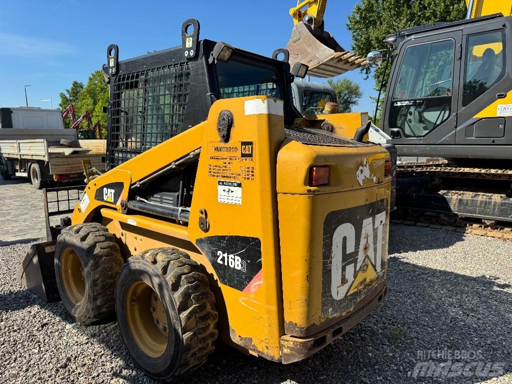 CAT 216 B 3 Skid steer mini nakladalci