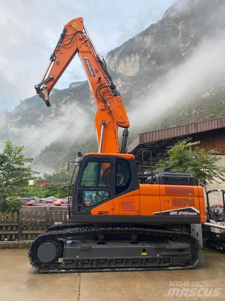 Develon DX 245 NHD-7 Bagri goseničarji