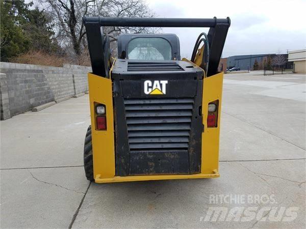 CAT 272 D Skid steer mini nakladalci