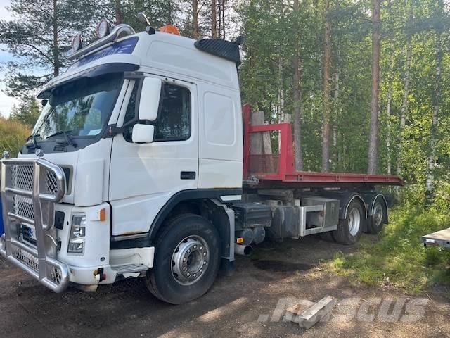 Volvo FM 12 Razstavljivi tovornjaki z žičnimi dvigali