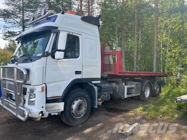 Volvo FM 12 Razstavljivi tovornjaki z žičnimi dvigali