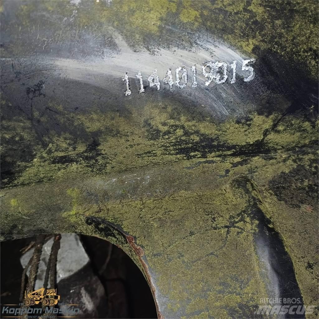 Komatsu C144 Glave za kombajne