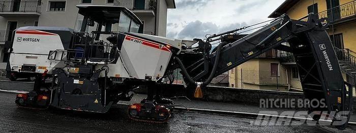 Wirtgen W200Fi Stroji za betonsko galanterijo