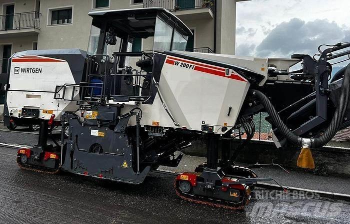 Wirtgen W200Fi Stroji za betonsko galanterijo