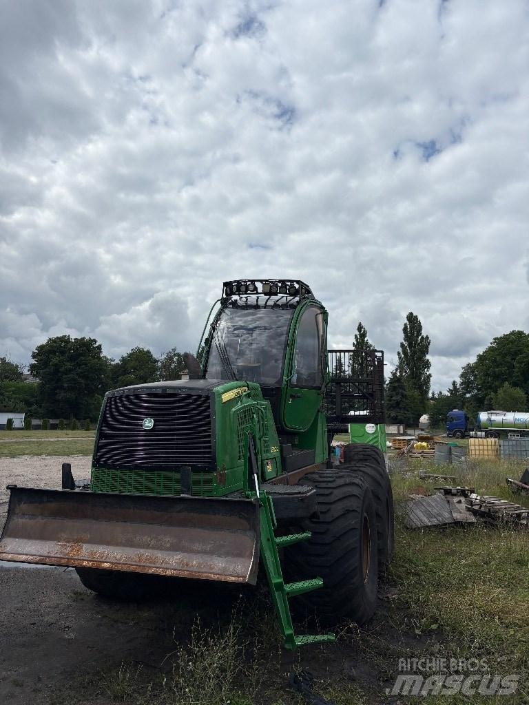 John Deere 1910E Forwarderji
