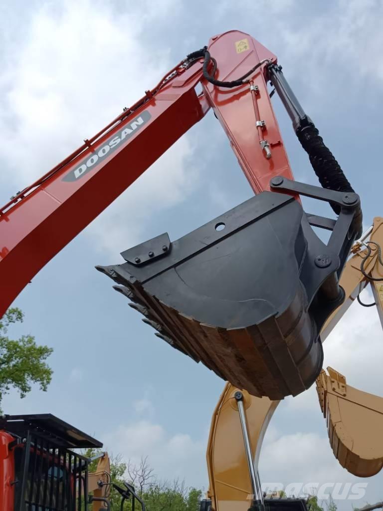 Doosan DX 225 LC-9T Bagri goseničarji