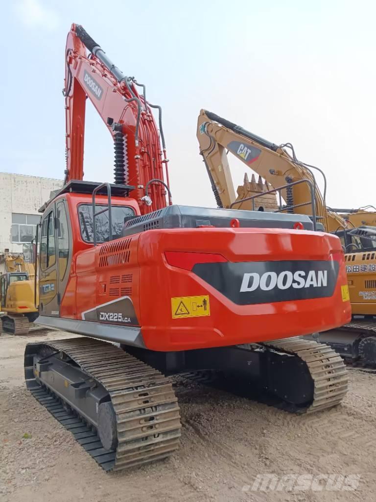 Doosan DX 225 LC-9T Bagri goseničarji