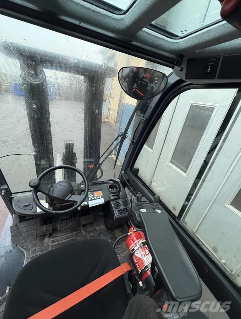 Toyota truck 8FD30F Dizelski viličarji