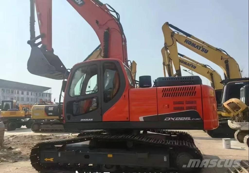 Doosan DX 225 LC Bagri goseničarji