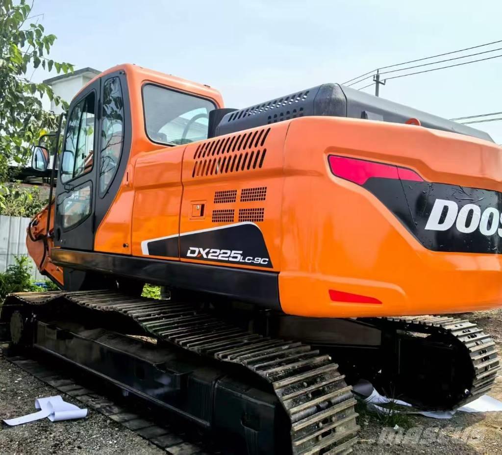 Doosan DX 225 LC Bagri goseničarji