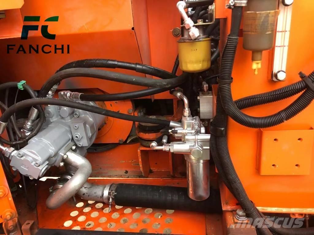 Hitachi ZX 60 Bagri goseničarji