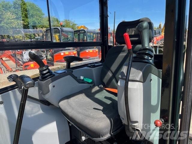 CAT 302.7 D CR Mini bagri <7t