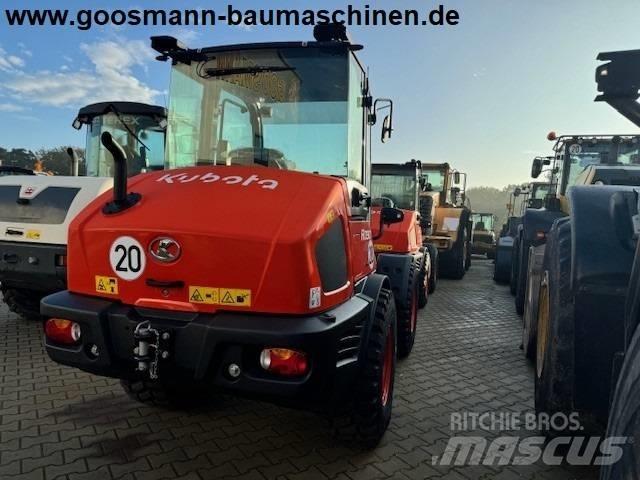 Kubota R 090 Kolesni nakladalci